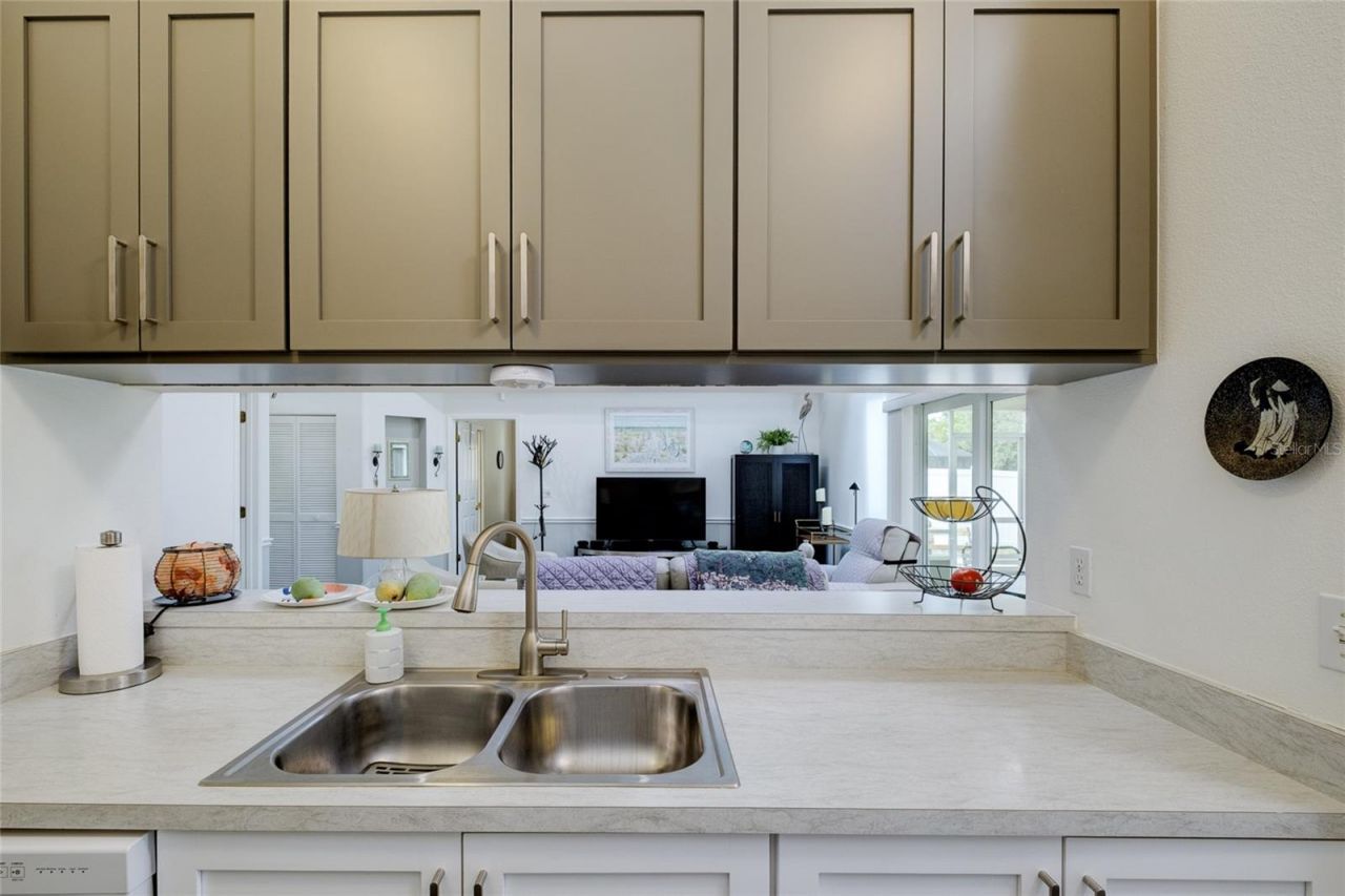 7812 38th Court E, Sarasota, FL 34243 Photo