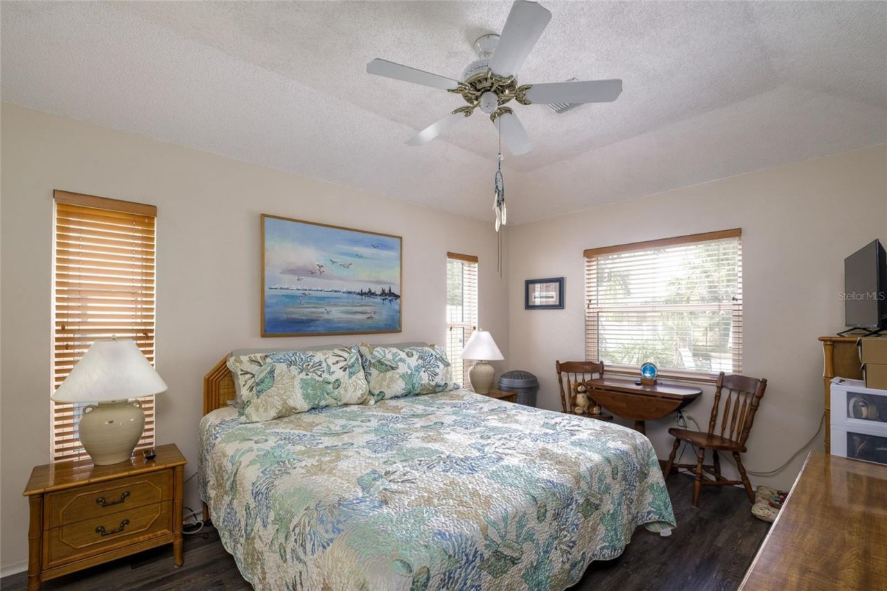 7812 38th Court E, Sarasota, FL 34243 Photo