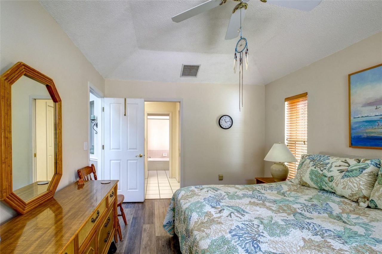 7812 38th Court E, Sarasota, FL 34243 Photo