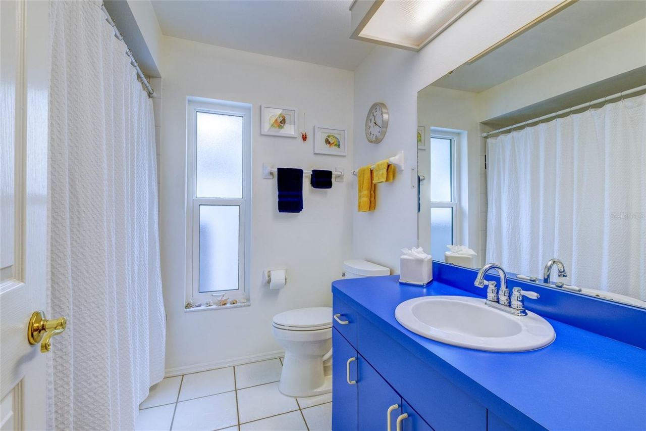 7812 38th Court E, Sarasota, FL 34243 Photo