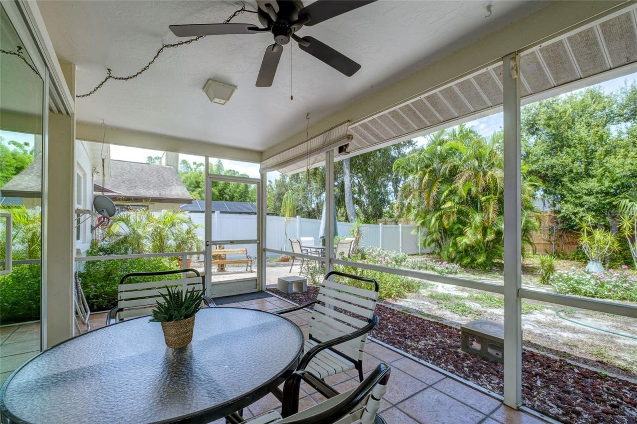 7812 38th Court E, Sarasota, FL 34243 Photo
