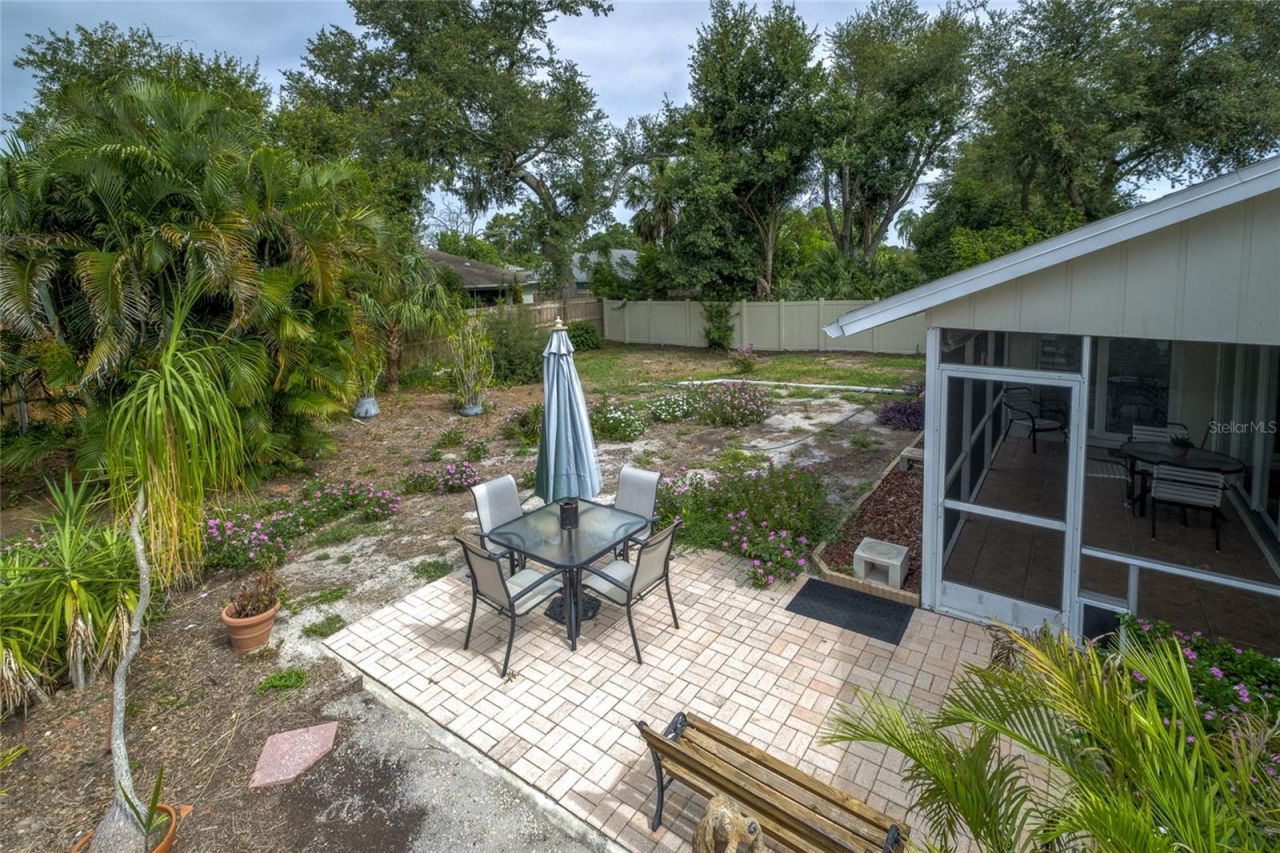 7812 38th Court E, Sarasota, FL 34243 Photo