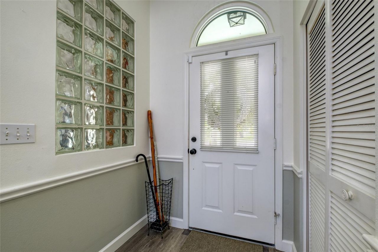 7812 38th Court E, Sarasota, FL 34243 Photo
