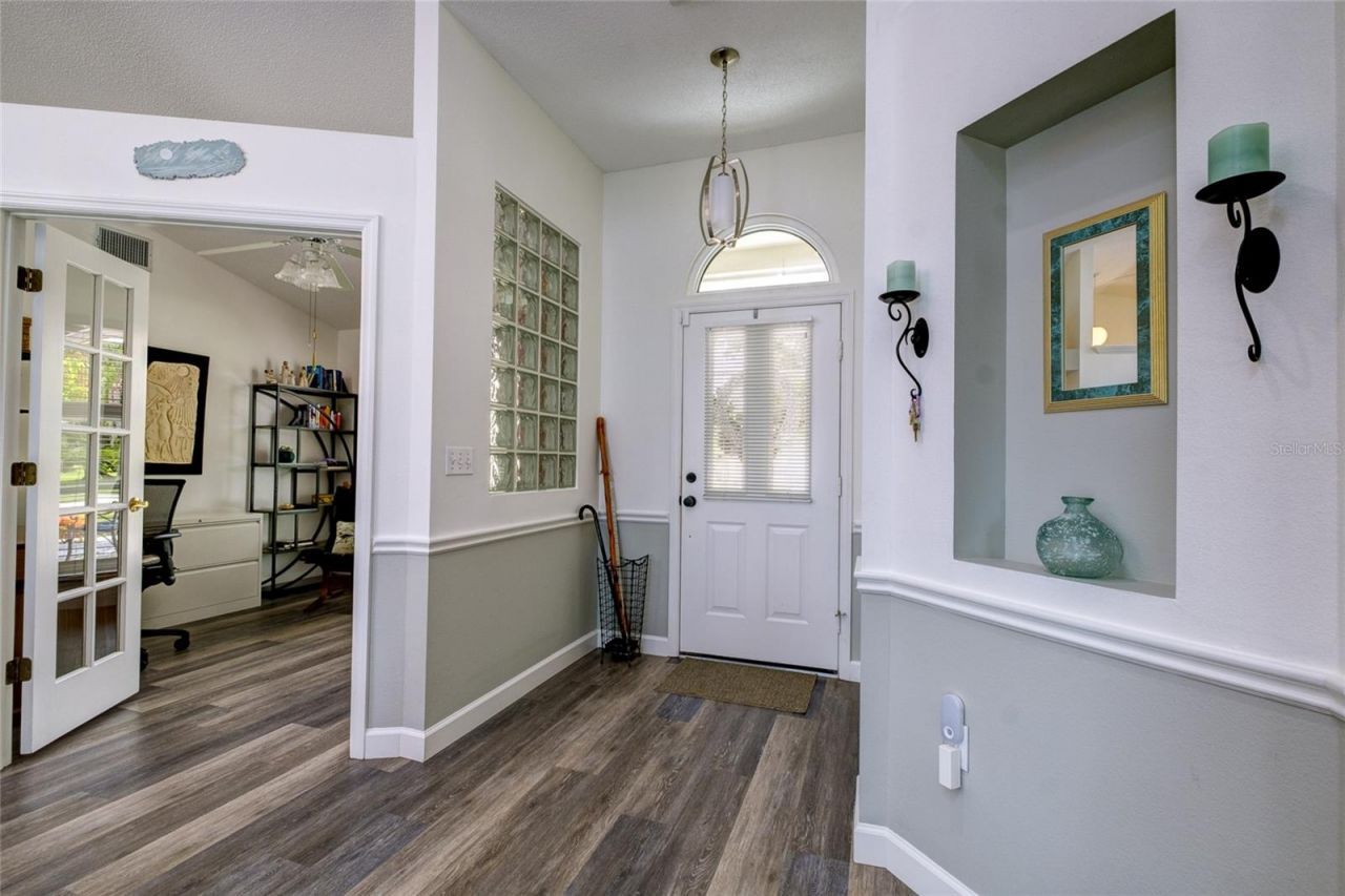 7812 38th Court E, Sarasota, FL 34243 Photo