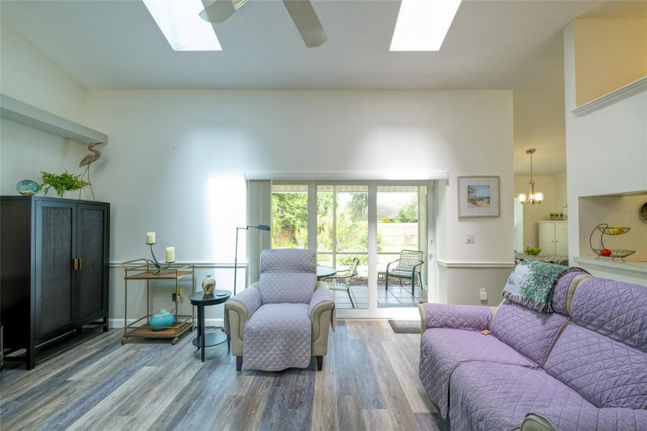 7812 38th Court E, Sarasota, FL 34243 Photo