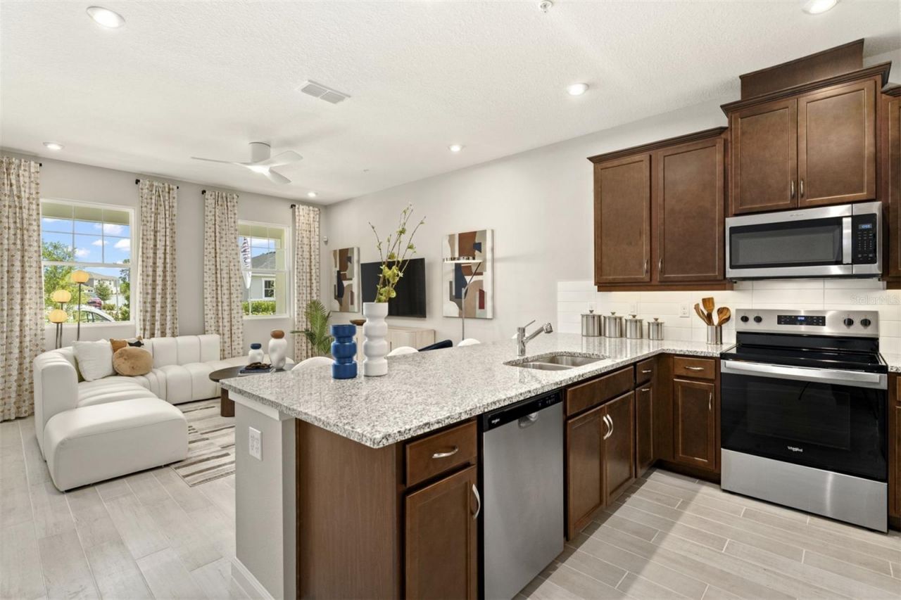 184 Rainwood Street , Groveland, FL 34736 Photo