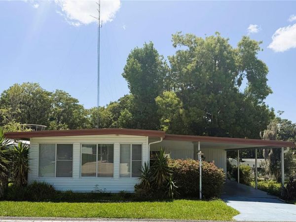 203 ASPEN CIRCLE , LEESBURG, FL 34748