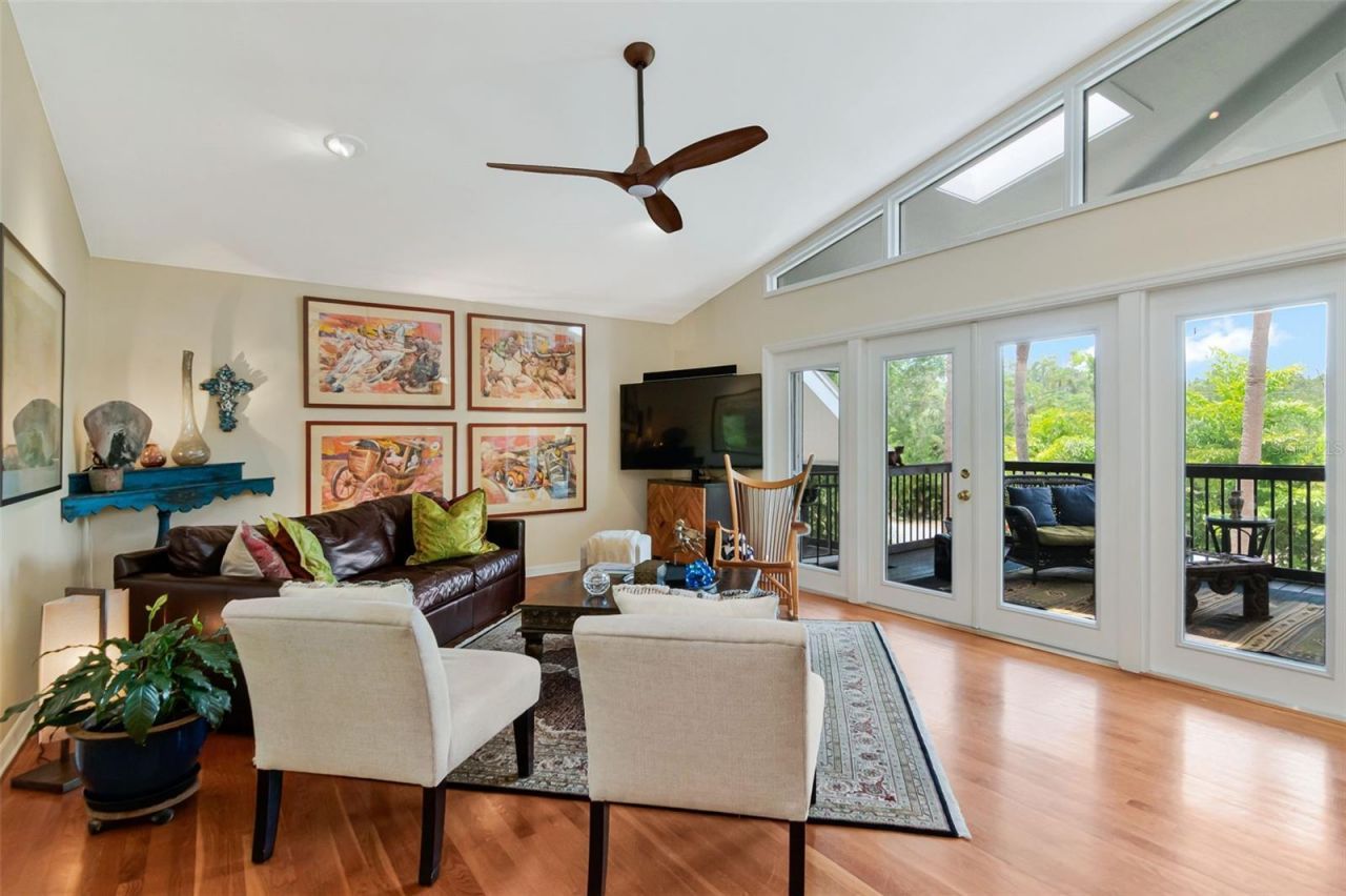 2514 W Conley Avenue, Tampa, FL 33611 Photo