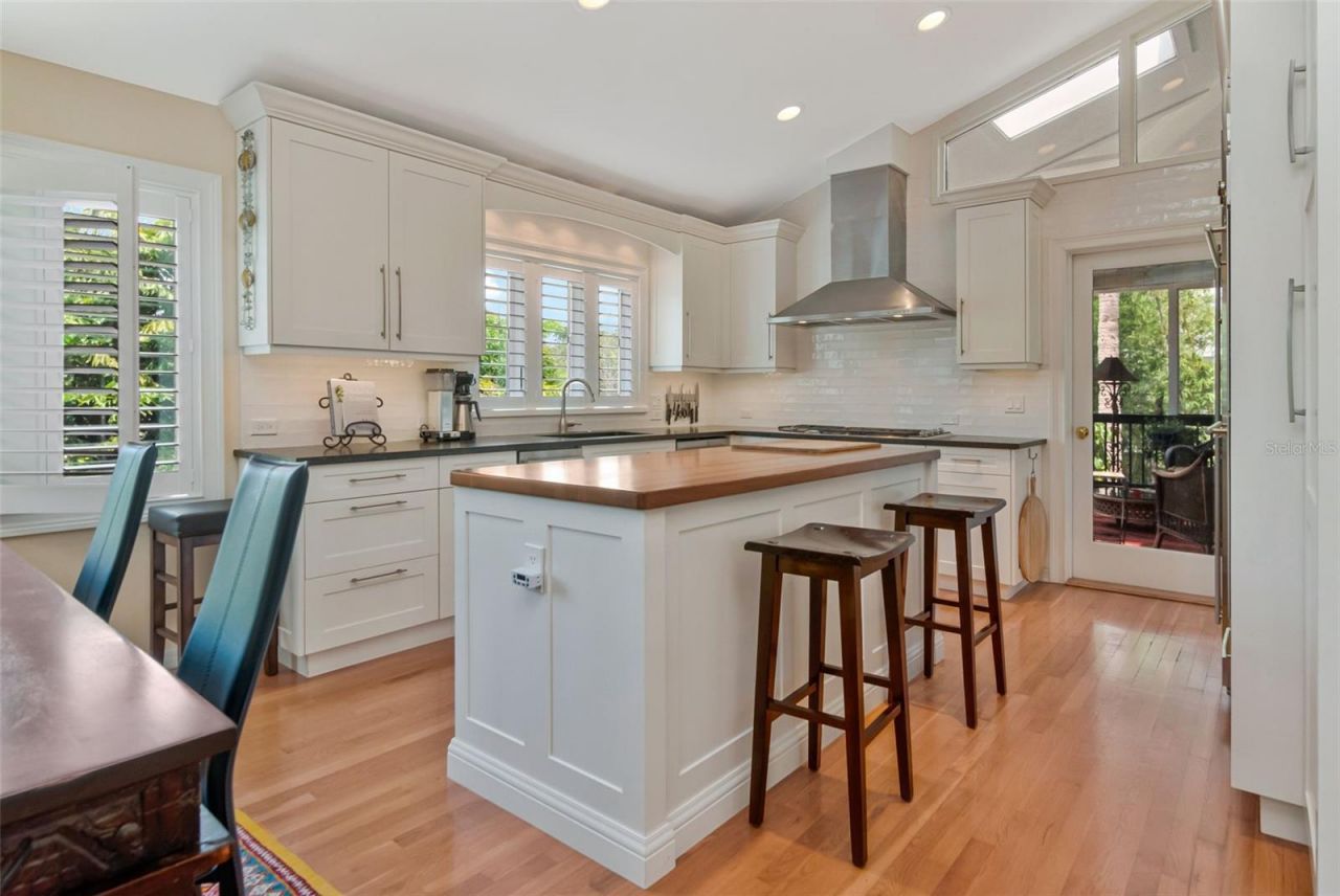 2514 W Conley Avenue, Tampa, FL 33611 Photo