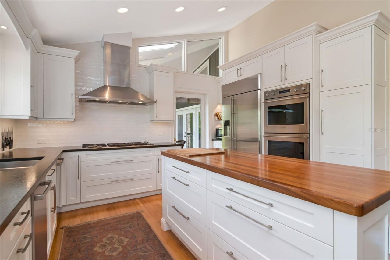 2514 W Conley Avenue, Tampa, FL 33611 Photo