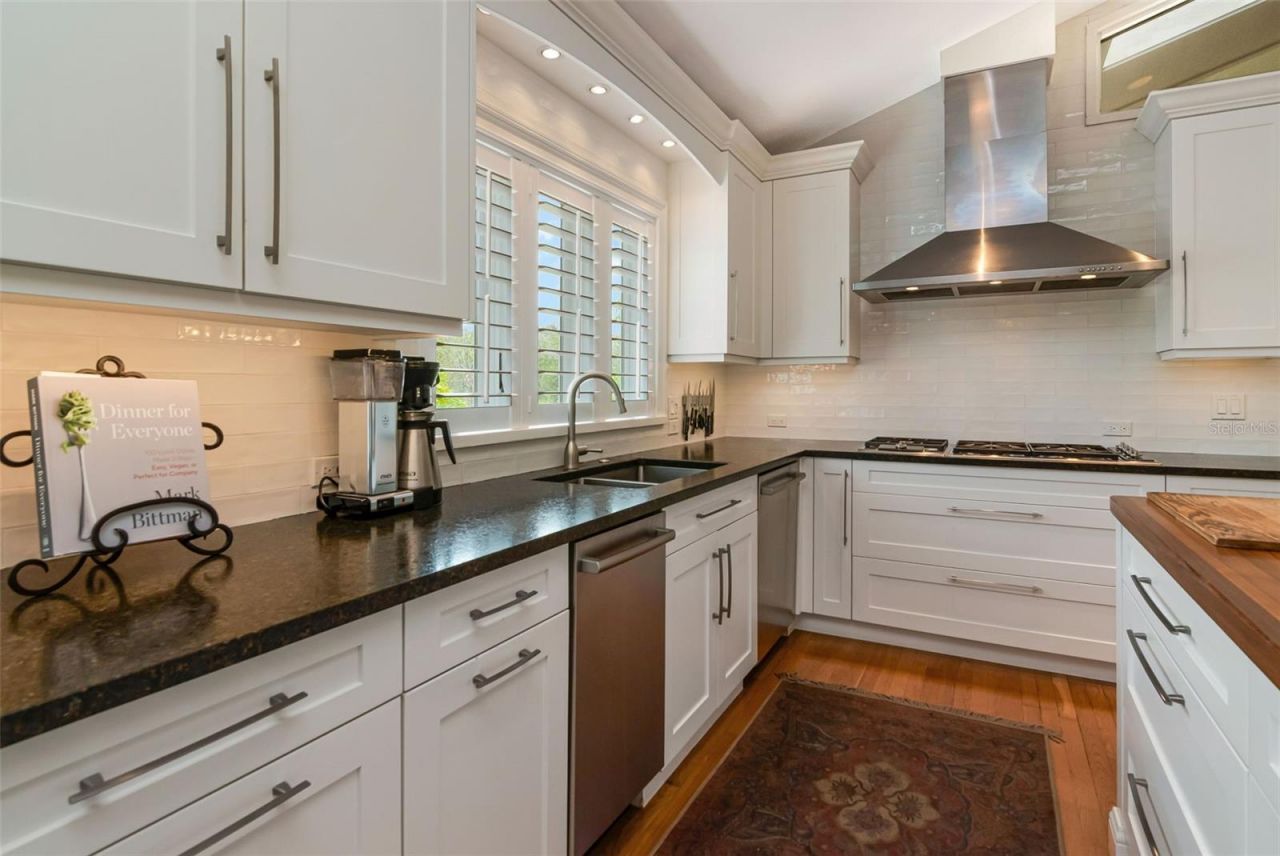 2514 W Conley Avenue, Tampa, FL 33611 Photo