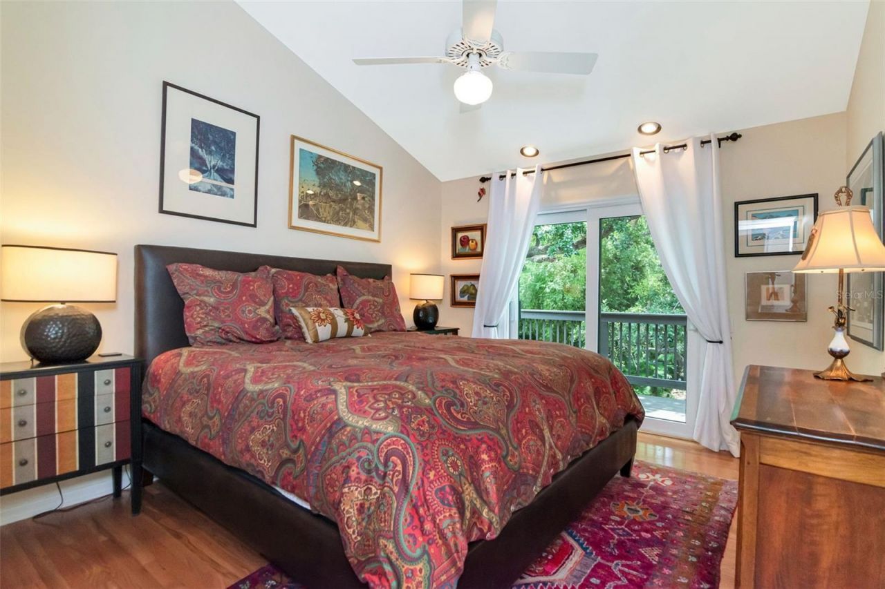 2514 W Conley Avenue, Tampa, FL 33611 Photo
