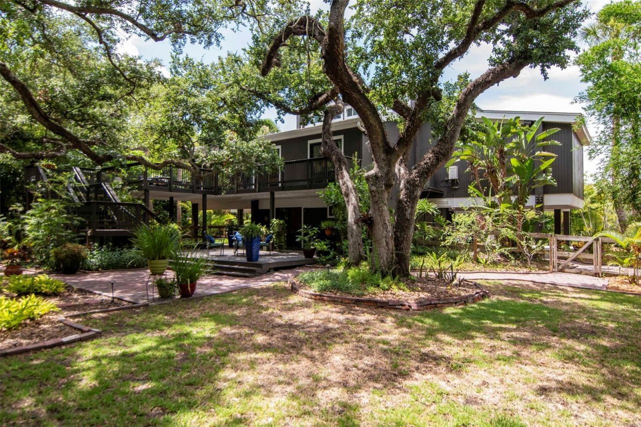 2514 W Conley Avenue, Tampa, FL 33611 Photo