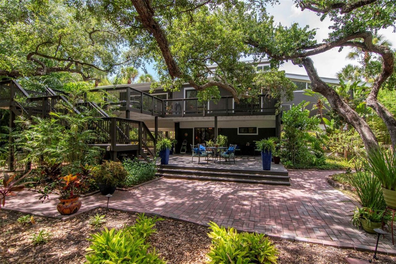 2514 W Conley Avenue, Tampa, FL 33611 Photo