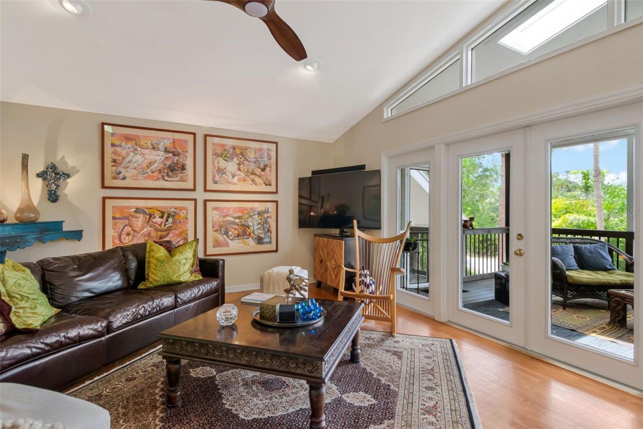2514 W Conley Avenue, Tampa, FL 33611 Photo