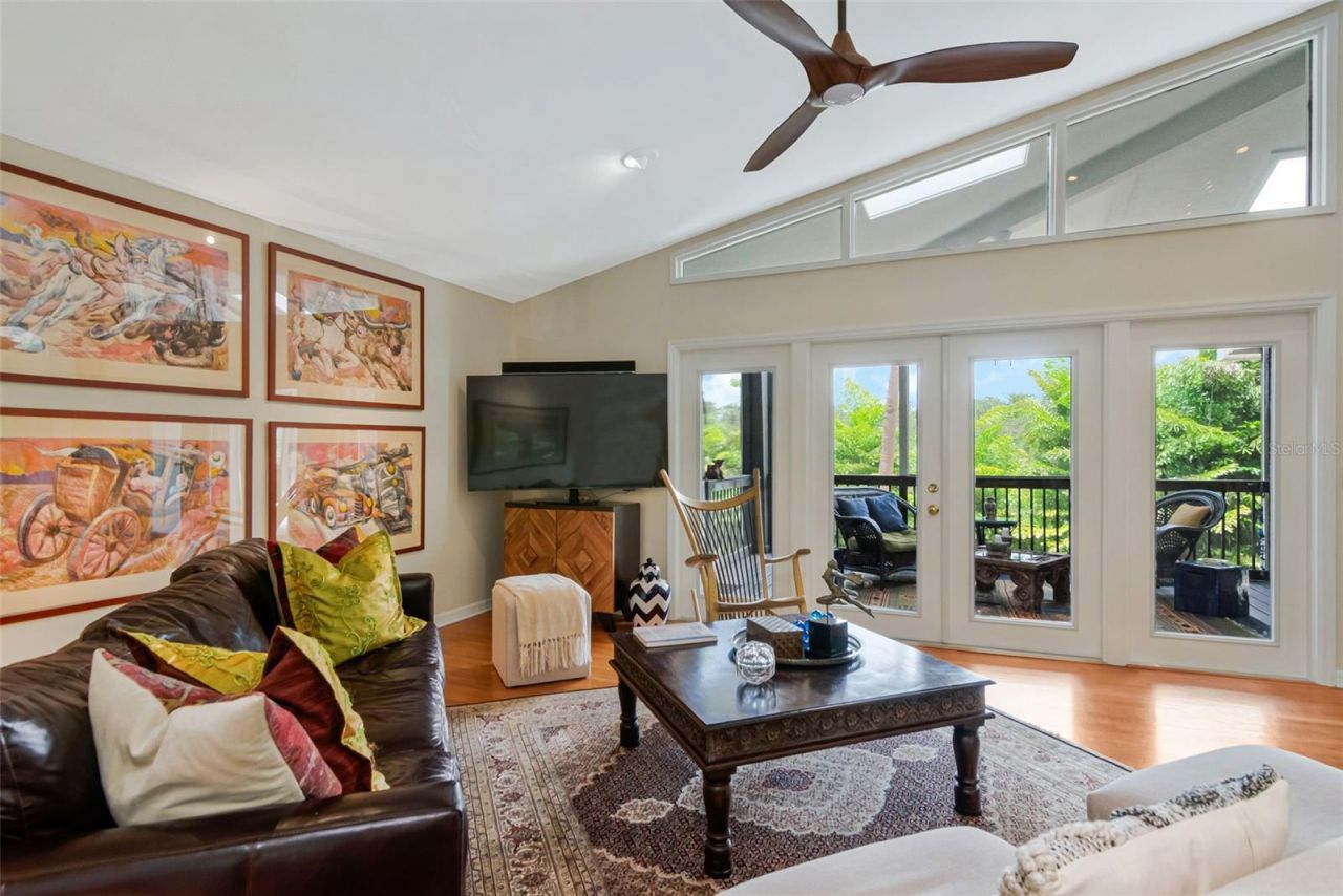 2514 W Conley Avenue, Tampa, FL 33611 Photo