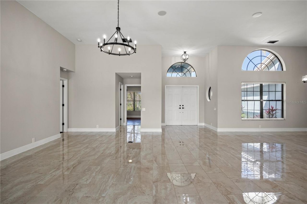5104 E Longboat Boulevard, Tampa, FL 33615 Photo