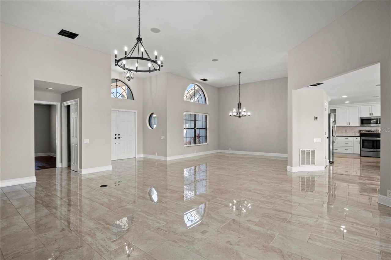 5104 E Longboat Boulevard, Tampa, FL 33615 Photo