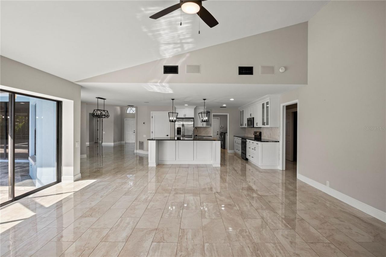 5104 E Longboat Boulevard, Tampa, FL 33615 Photo