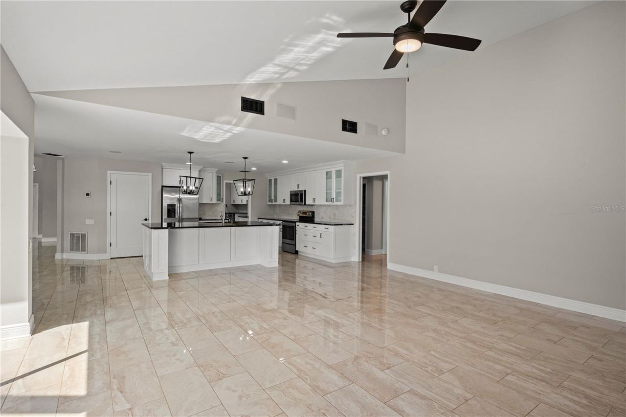 5104 E Longboat Boulevard, Tampa, FL 33615 Photo
