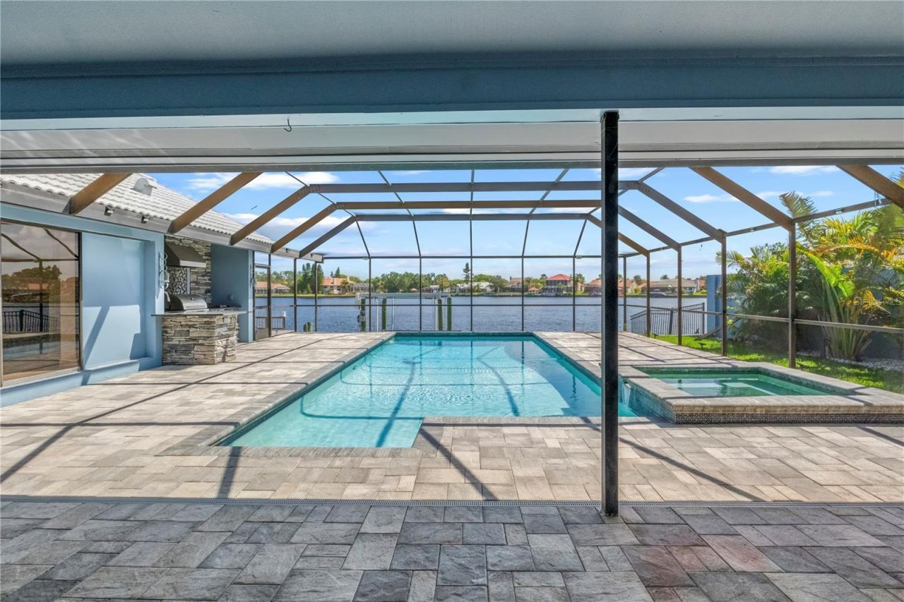 5104 E Longboat Boulevard, Tampa, FL 33615 Photo