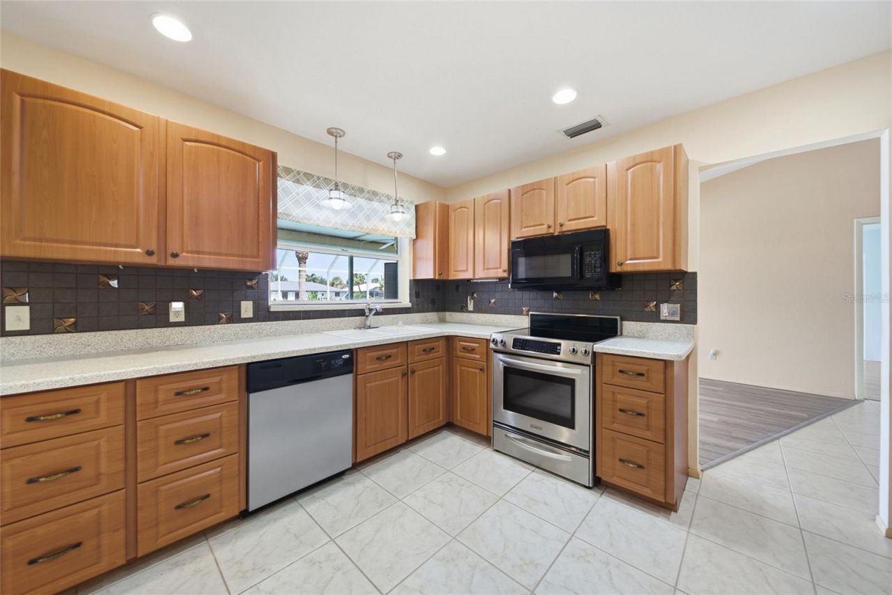 4462 Wynkoop Circle , Port Charlotte, FL 33948 Photo