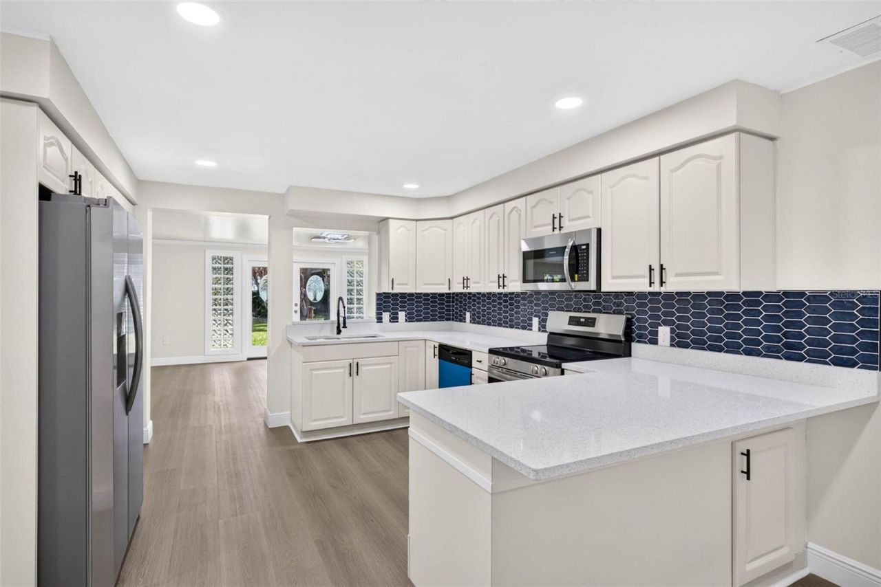 38706 Calvin Avenue , Zephyrhills, FL 33542 Photo