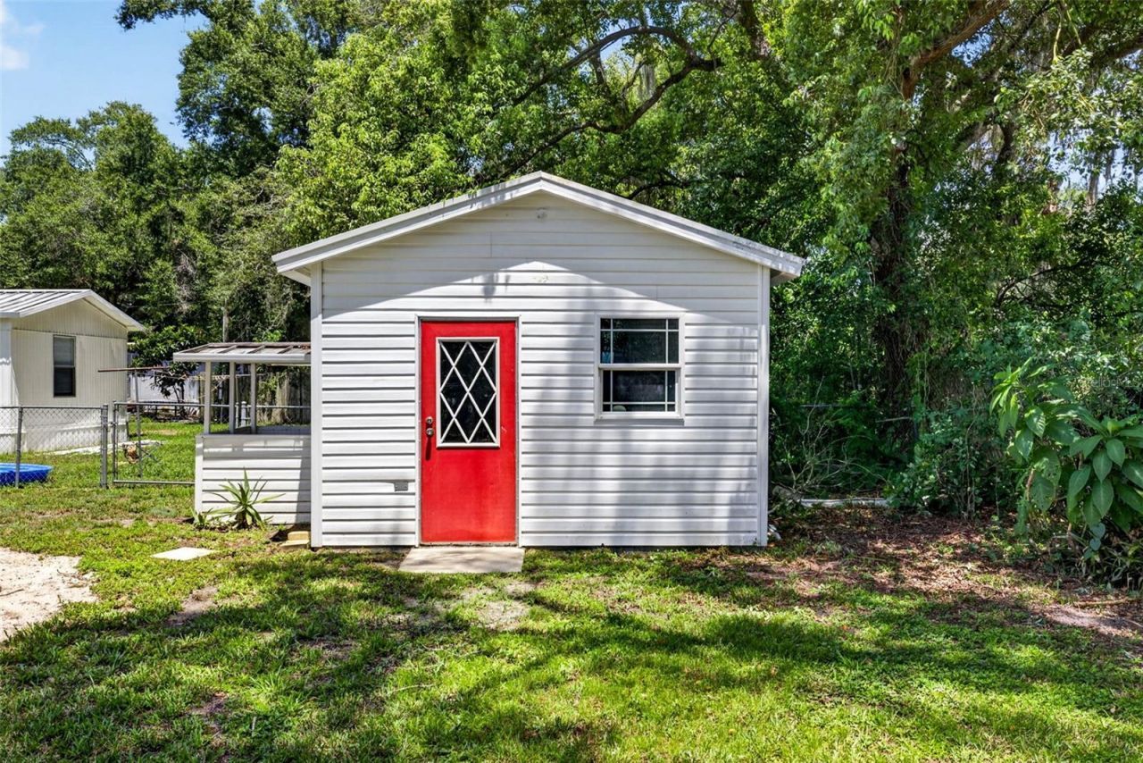 38706 Calvin Avenue , Zephyrhills, FL 33542 Photo