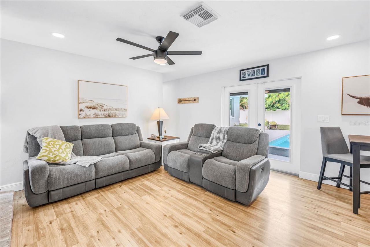6660 17th Street N, Saint Petersburg, FL 33702 Photo