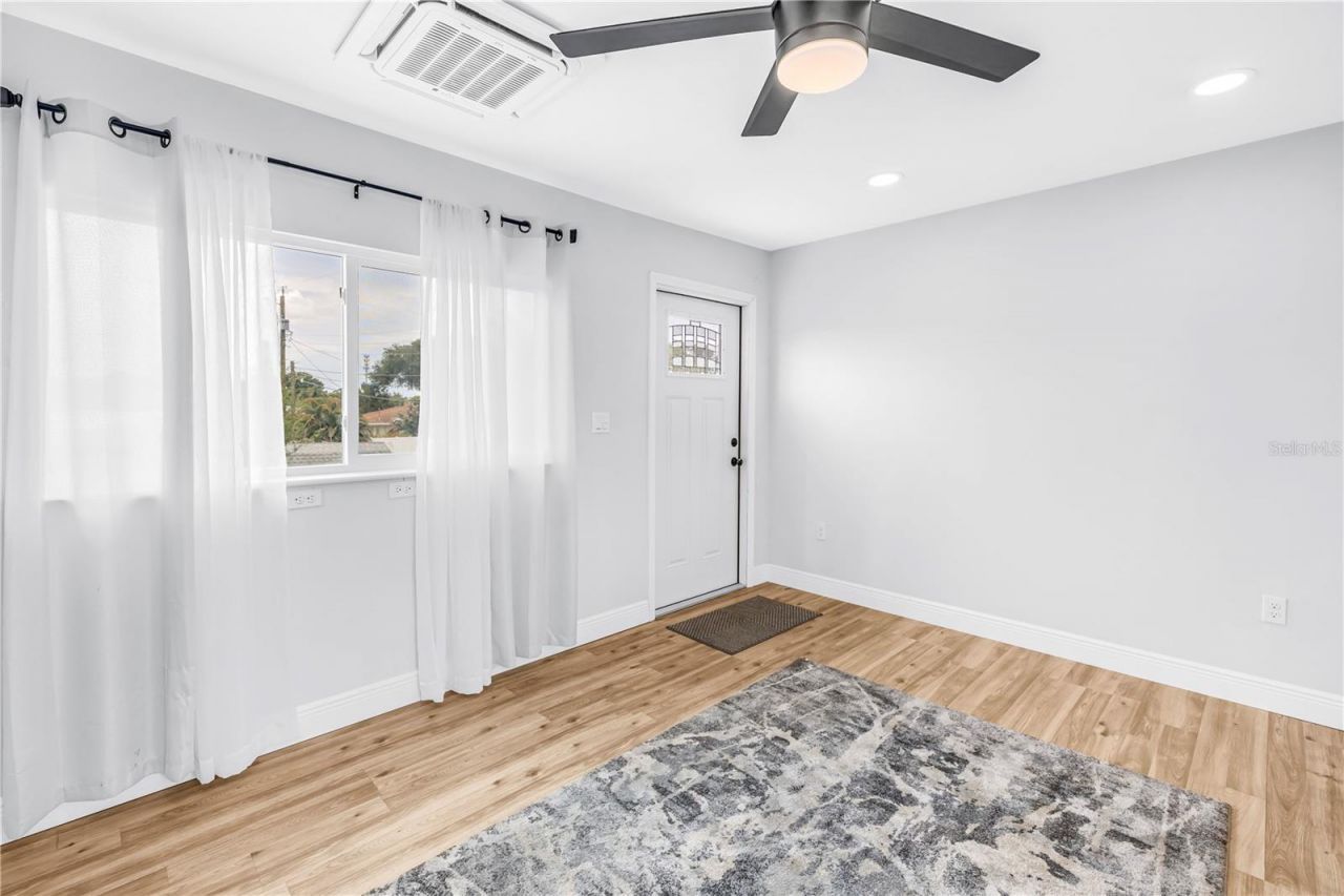 6660 17th Street N, Saint Petersburg, FL 33702 Photo