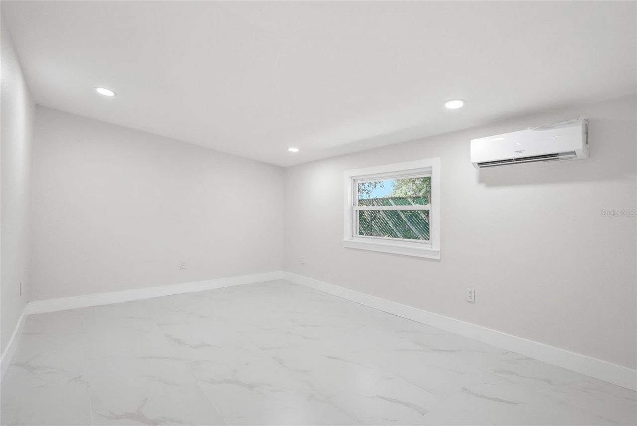 8118 Tanglewood Lane , Tampa, FL 33615 Photo