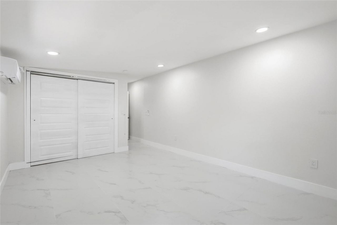 8118 Tanglewood Lane , Tampa, FL 33615 Photo