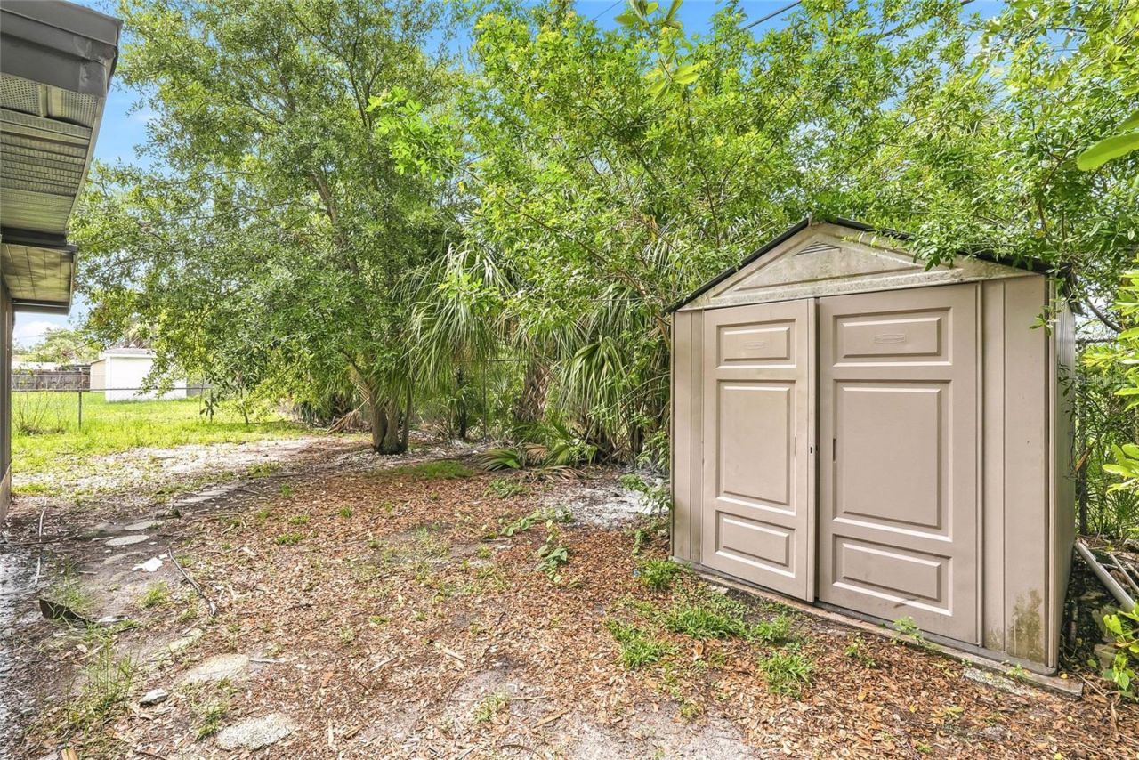 8118 Tanglewood Lane , Tampa, FL 33615 Photo
