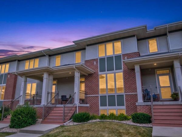1422 SMITHFIELD Drive, Sun Prairie, WI 53590