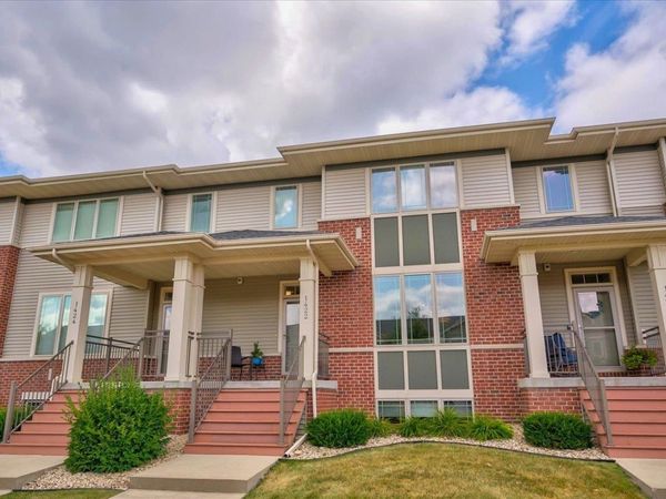 1422 SMITHFIELD Drive, Sun Prairie, WI 53590