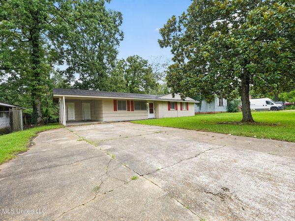 133 Queen Victoria Lane, Jackson, MS 39209