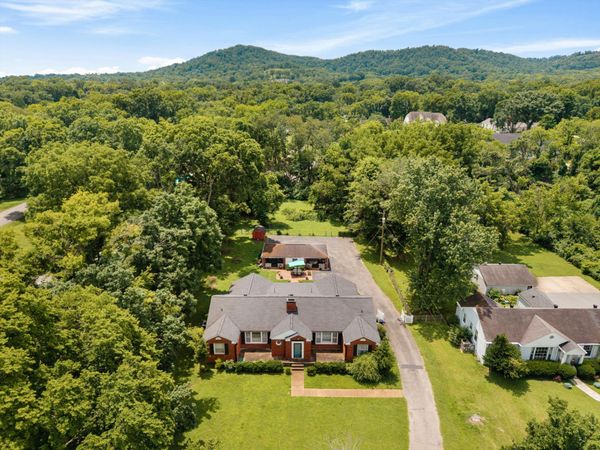 923 Battery Ln, Nashville, TN 37220