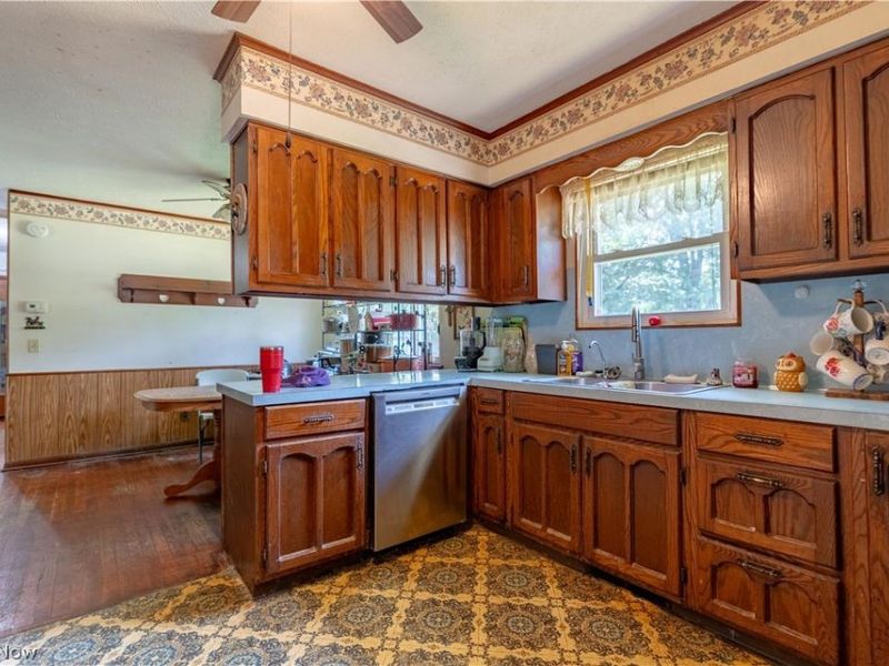 7101 Pinecrest Street NE, Canton, OH 44721 Photo 16