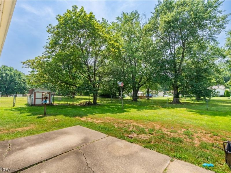 7101 Pinecrest Street NE, Canton, OH 44721 Photo 4