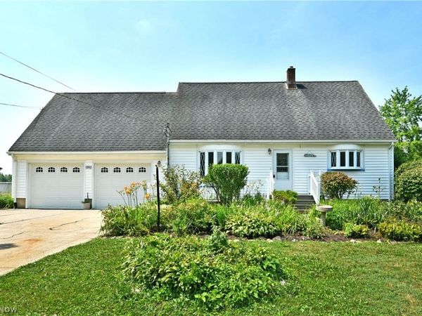 1393 Sunnyfield Avenue NW, Warren, OH 44481