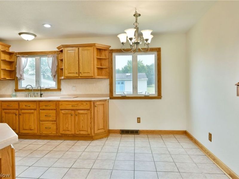 1393 Sunnyfield Avenue NW, Warren, OH 44481 Photo 13