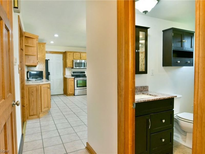 1393 Sunnyfield Avenue NW, Warren, OH 44481 Photo 15