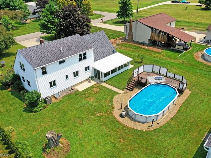 1393 Sunnyfield Avenue NW, Warren, OH 44481 Photo 2