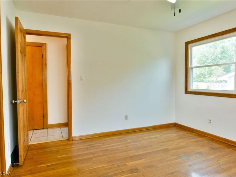 1393 Sunnyfield Avenue NW, Warren, OH 44481 Photo 24