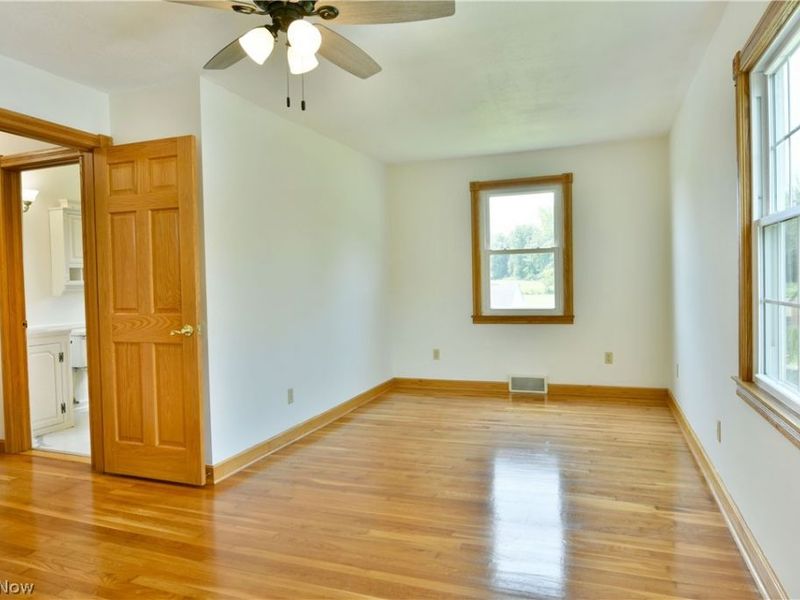 1393 Sunnyfield Avenue NW, Warren, OH 44481 Photo 36