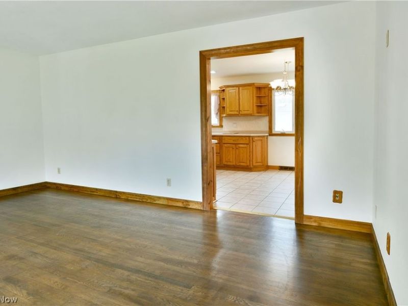 1393 Sunnyfield Avenue NW, Warren, OH 44481 Photo 7