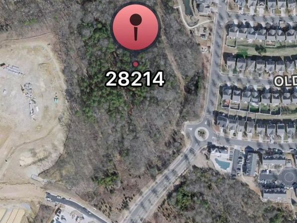 2604 Sonoma Valley Drive , Charlotte, NC 28216