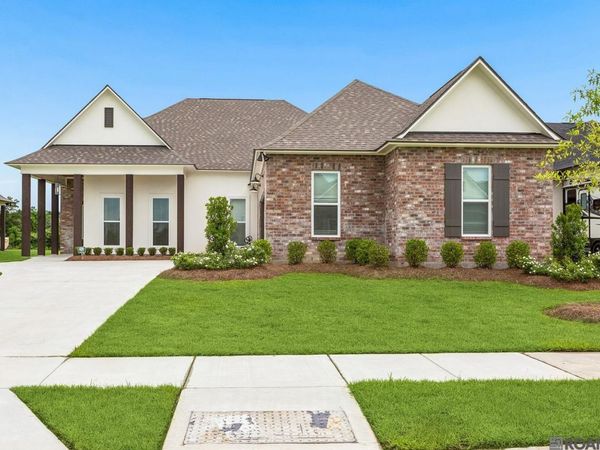 9934 Oak Colony Dr, Baton Rouge, LA 70817