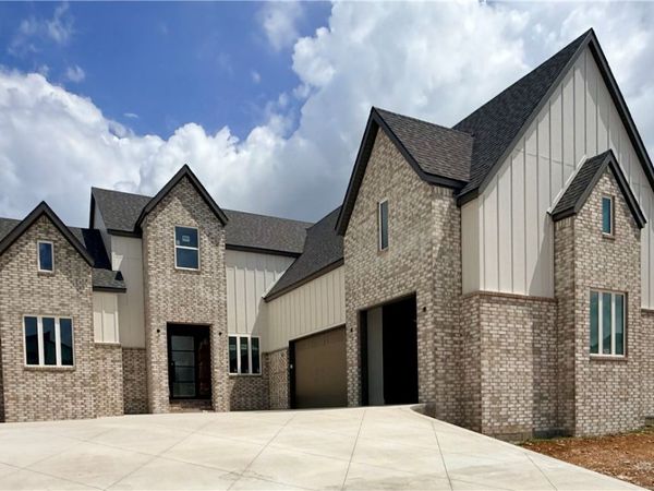 3808 SW Rhythm Avenue , Bentonville, AR 72713
