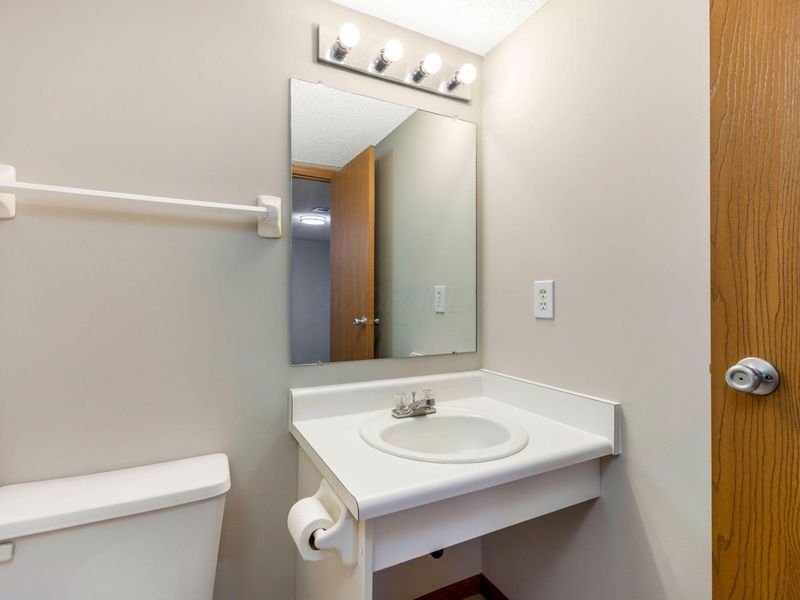 7290 Kirkdale Drive, Unit 19A, Blacklick, OH 43004 Photo 22